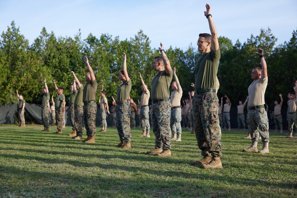Romanian, U.S. Marines build partnership through PT