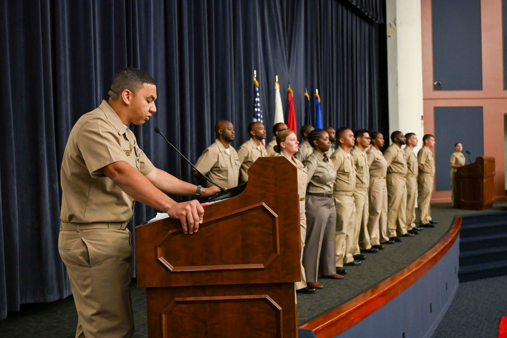 Navy and Army Hold Joint Chief Pinning Ceremony at Fort Belvoir Navy and Army Hold Joint Chief Pinning Ceremony at Fort Belvoir
