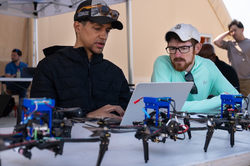Artificial Intelligence, Unmanned Vehicles Work in Sync During Naval Technology Exercise