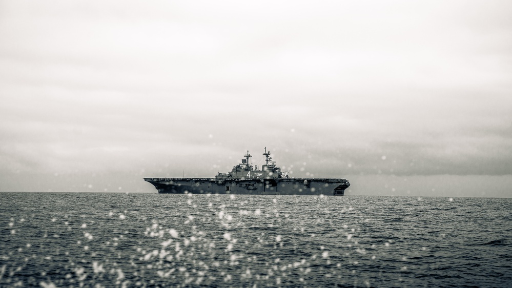 11th MEU ACVs Splash from the USS Boxer