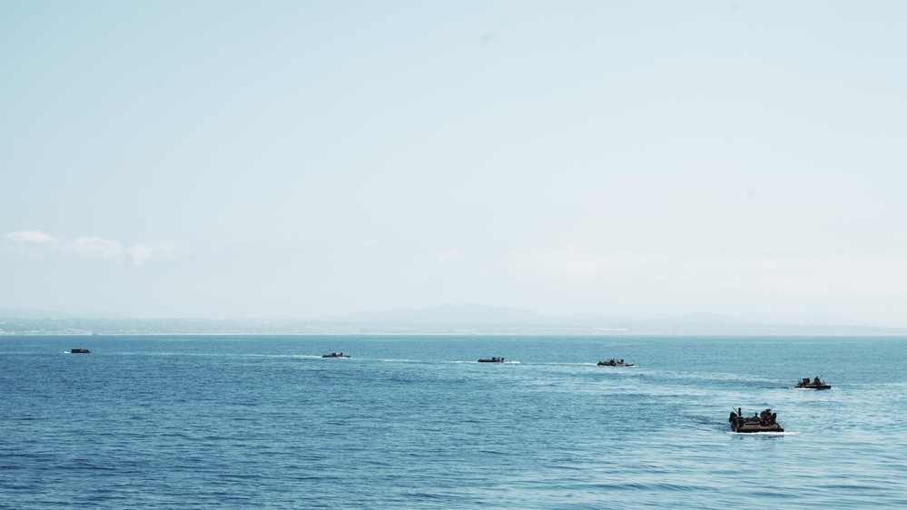 11th MEU ACVs Splash from the USS Boxer