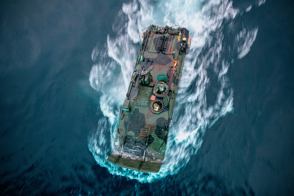11th MEU ACVs Splash from the USS Boxer