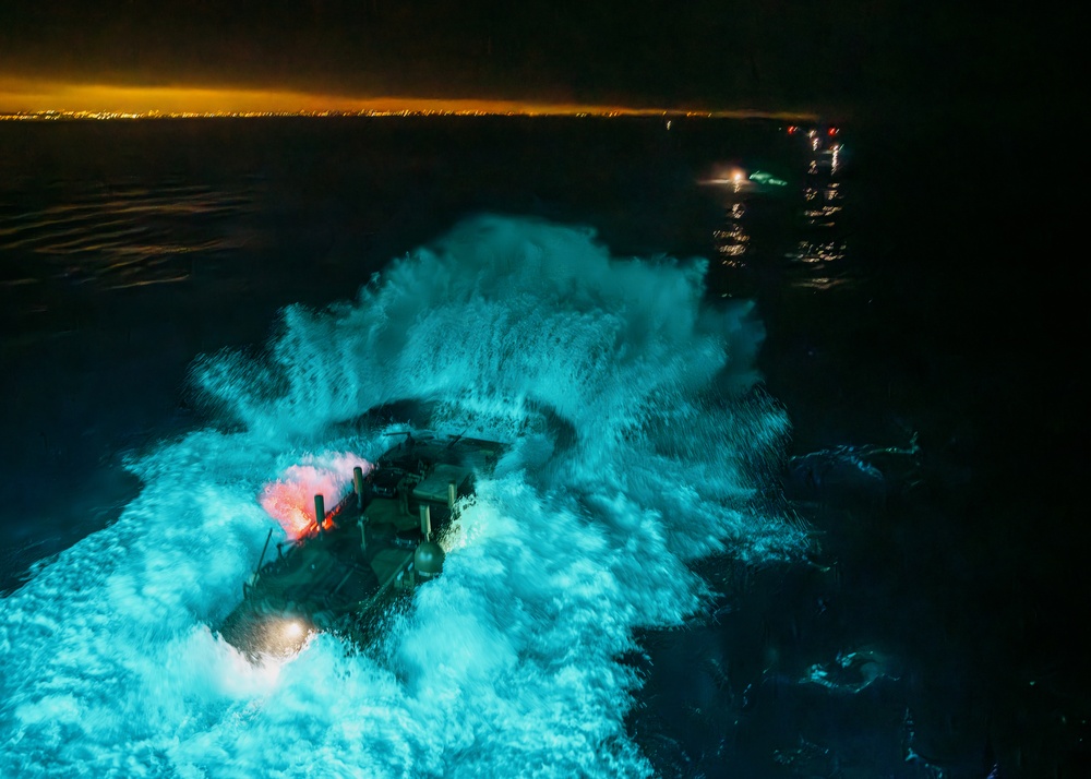 11th MEU ACVs Splash from the USS Boxer