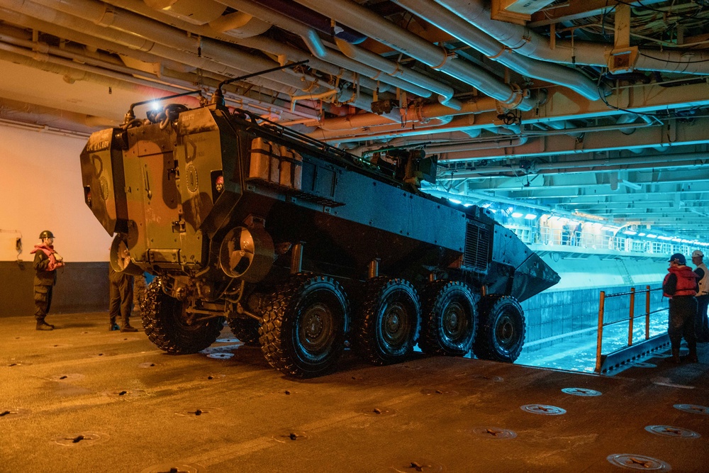 11th MEU ACVs Splash from the USS Boxer