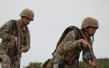 Romanian, U.S. Marines develop shared infantry skills