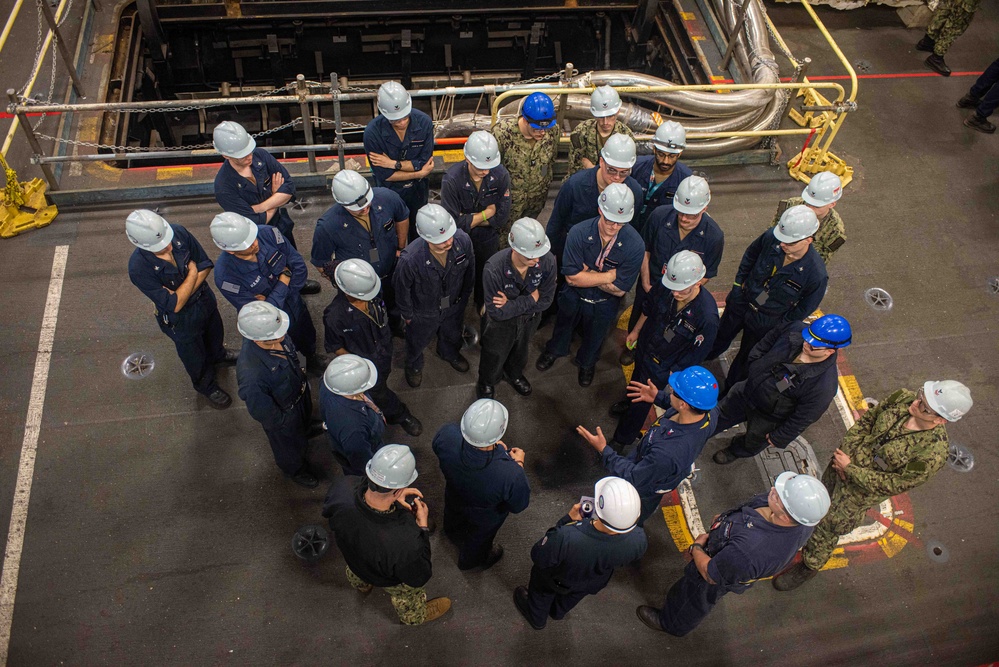 Ronald Reagan Sailors Conduct Safety Training