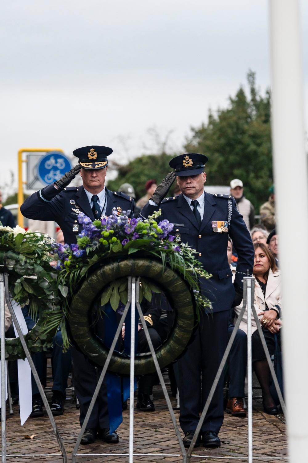 U.S., U.K, Dutch, and German Leaders Take Part in Wreath-Laying Ceremony at Thompson Bridge
