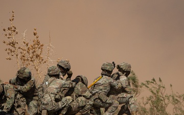 704th Brigade Support Battalion conducts slingload training with 1st Combat Aviation Brigade