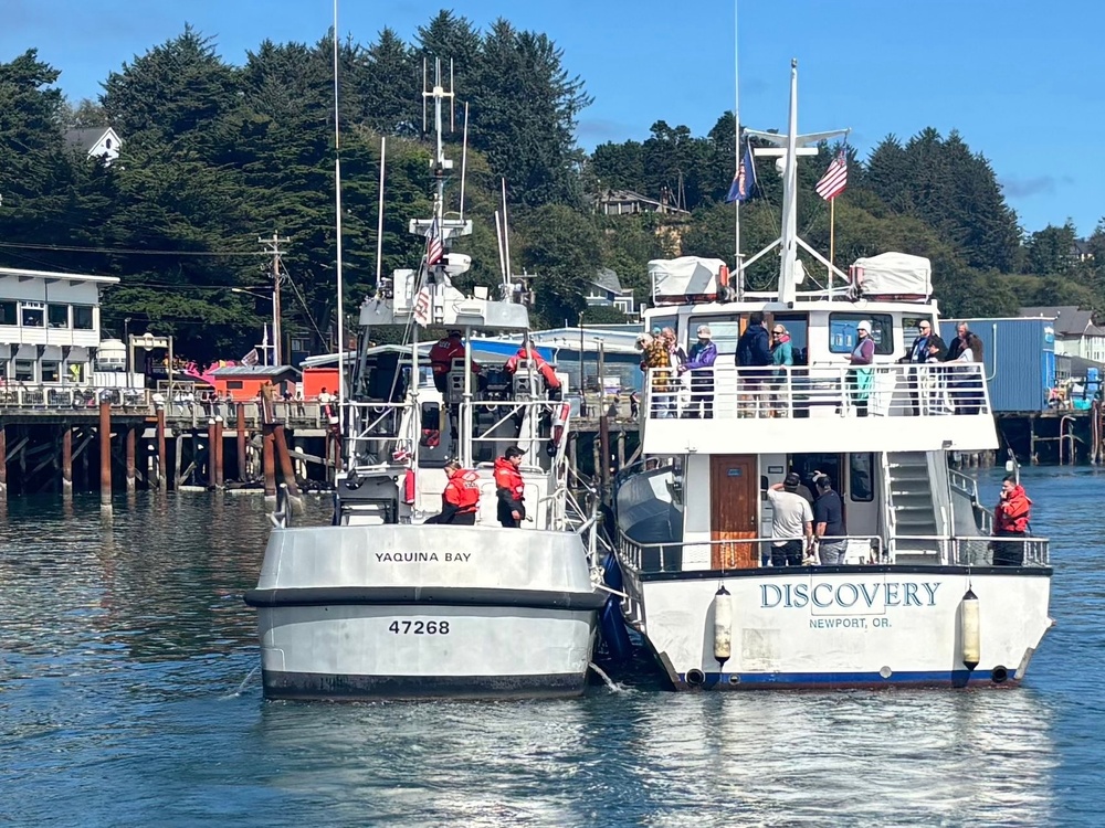 Coast Guard rescues 49 passengers aboard Oregon tour boat