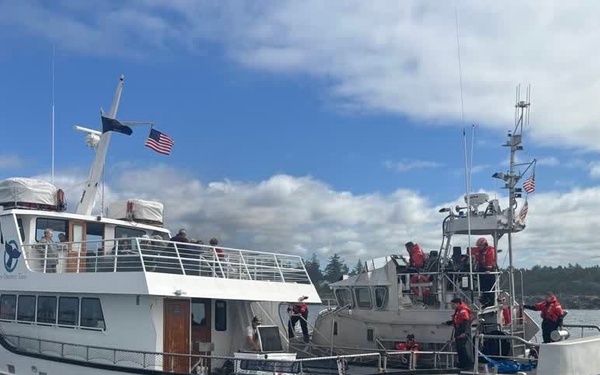 Coast Guard rescues 49 passengers aboard Oregon tour boat