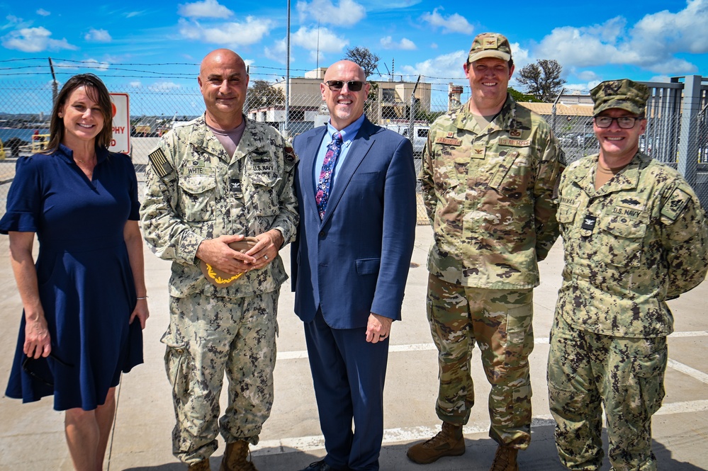 Hon. Dale Marks, Assistant Secretary of Defense (EI&amp;E), visits Joint Base Pearl Harbor-Hickam