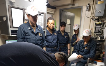 Medical Training Team Drill Aboard USS Curtis Wilbur (DDG 54)