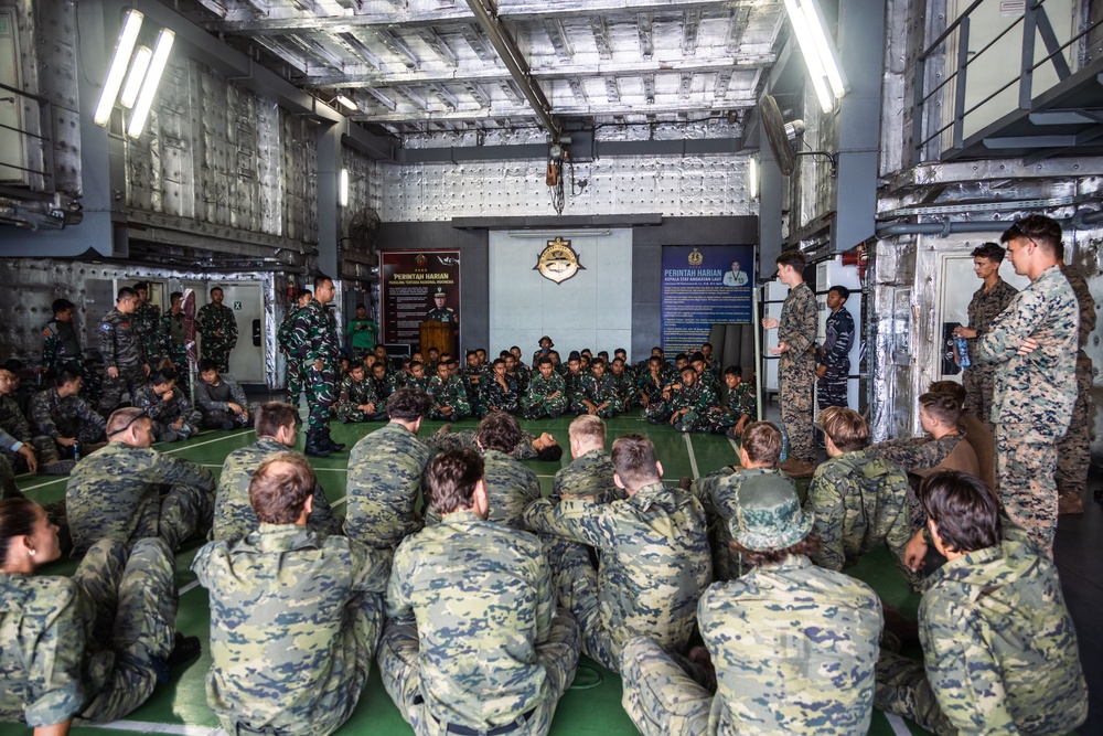 Super Garuda Shield 25: U.S. Marines, Dutch Marines, Indonesian Armed Forces conduct Tactical Combat Casualty Care class