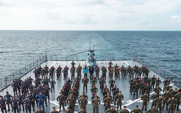 Super Garuda Shield 25: U.S. Marines, Dutch Marines, Indonesian Armed Forces pose for a group photo