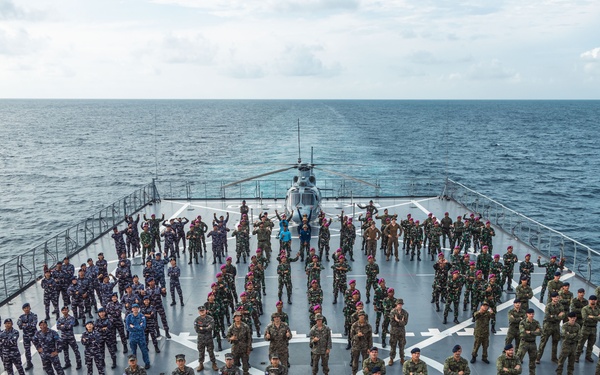 Super Garuda Shield 25: U.S. Marines, Dutch Marines, Indonesian Armed Forces pose for a group photo