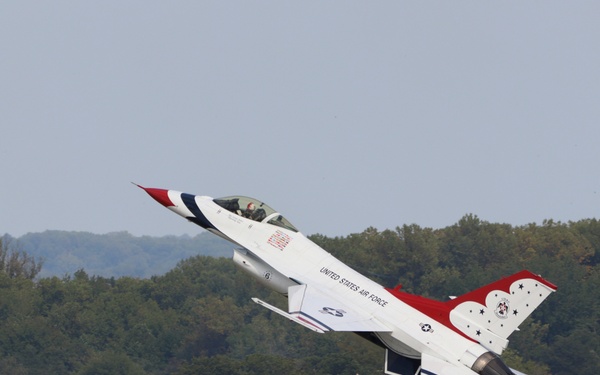 U.S. Air Force Thunderbirds perform at the 2025 Joint Base Andrews Air Show