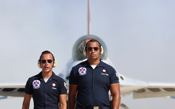 U.S. Air Force Thunderbirds perform at the 2025 Joint Base Andrews Air Show