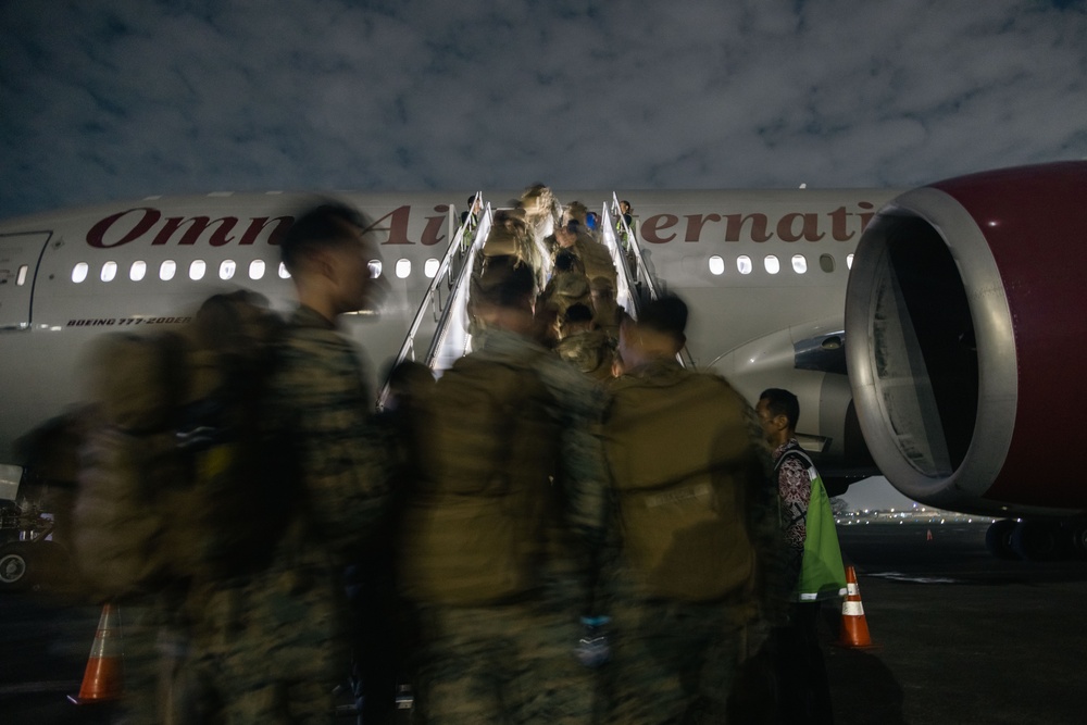 MRF-D 25.3: U.S. Marines return to Australia from Indonesia