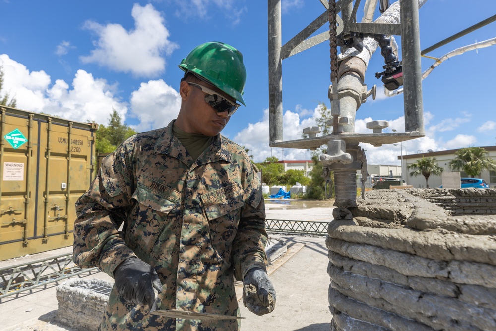 9th ESB trains on 3D concrete printer