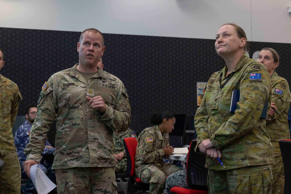 MG Watts visits the CJTSC