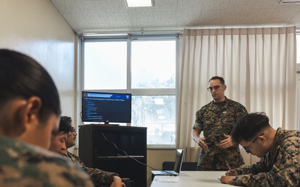 U.S. Marines, Space Force train in electromagnetic warfare