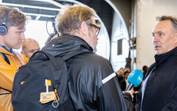USS Gerald R. Ford (CVN 78) Hosts Royal Norwegian Minister of Defence