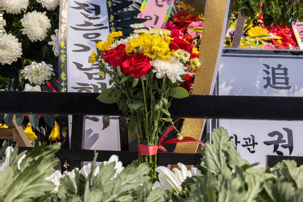 MARFORK Marines participate in Floral Tribute honoring 75th Anniversary of the Incheon Landing