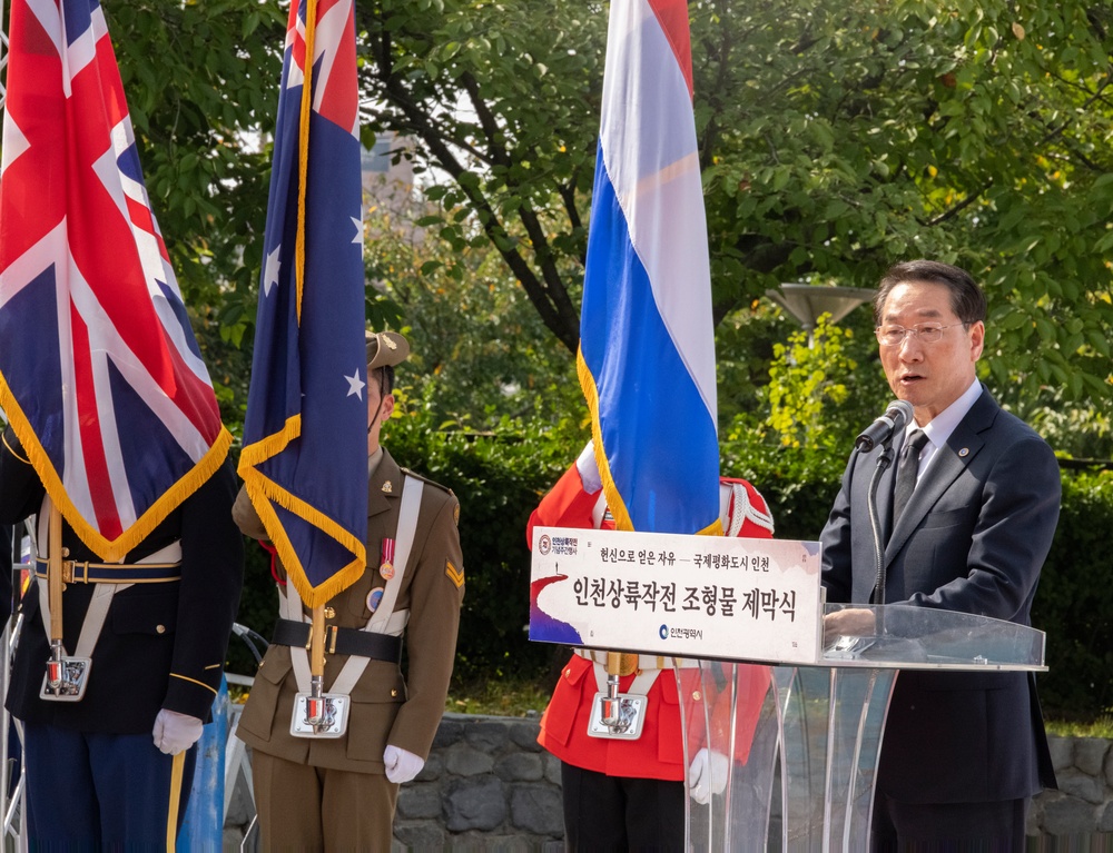 MARFORK attends the Monument Reveal honoring the Incheon Landing
