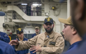 USS Tripoli Performs an Anti-Terrorism Training Team Drill
