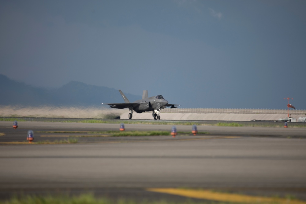 Navy and Marine jets fly at MCAS Iwakuni