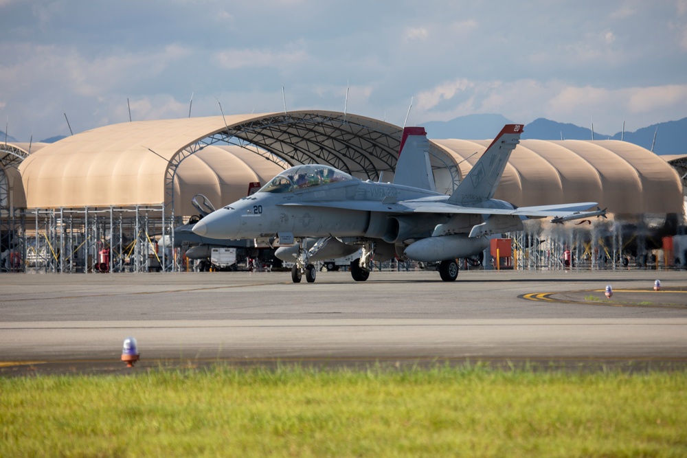 Red Devil’s take off at MCAS Iwakuni