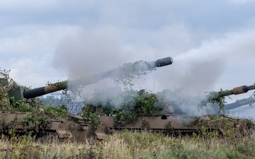 Polish Land Forces AHS Krab howitzers fire during Iron Defender-25
