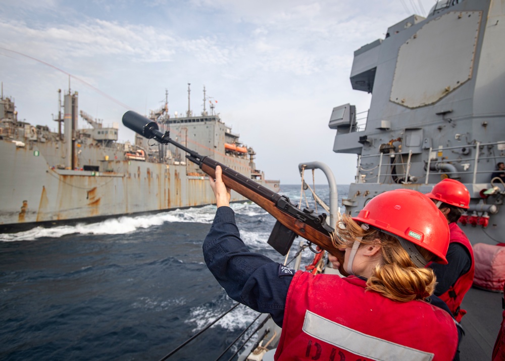 USS Higbee Conducts Replenishment-at-Sea from the Fo'c'sle