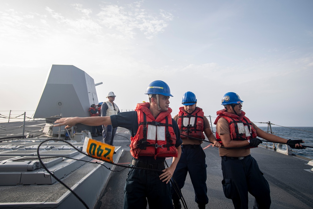 USS Higbee Conducts Replenishment-at-Sea from the Fo'c'sle