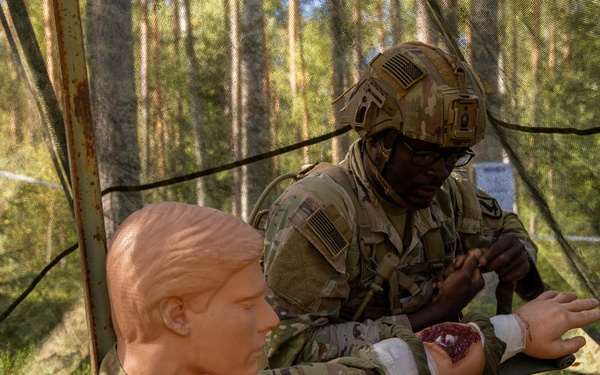 Soldiers conduct patrol and medical lanes during E2B testing