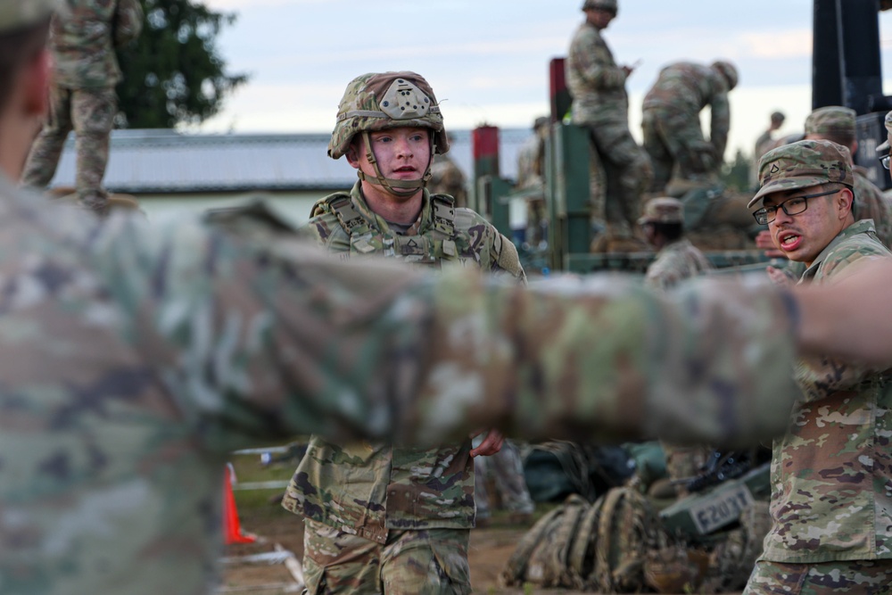 Soldiers conduct Expert Physical Fitness Assessment for E2B testing