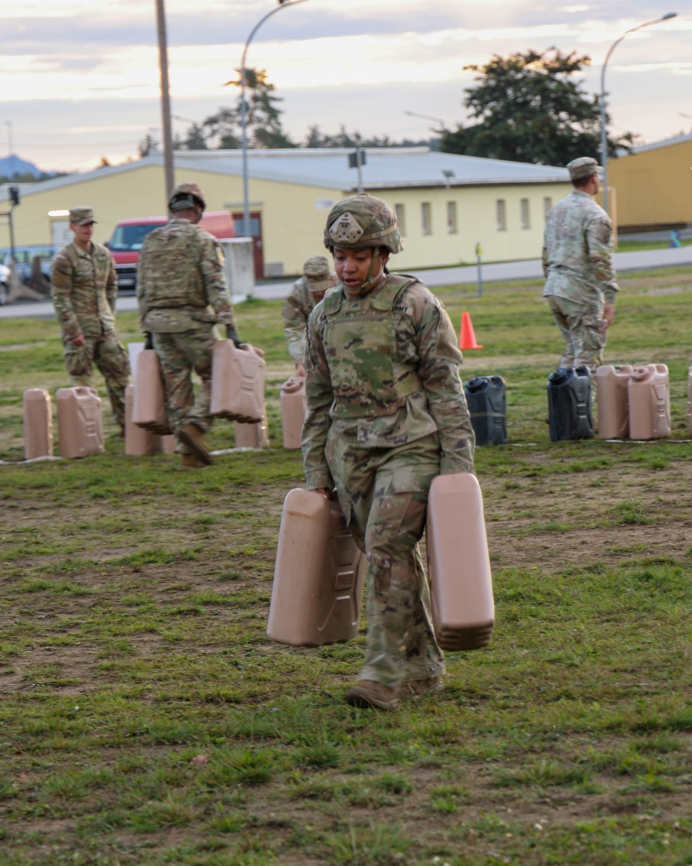 Soldiers conduct Expert Physical Fitness Assessment for E2B testing