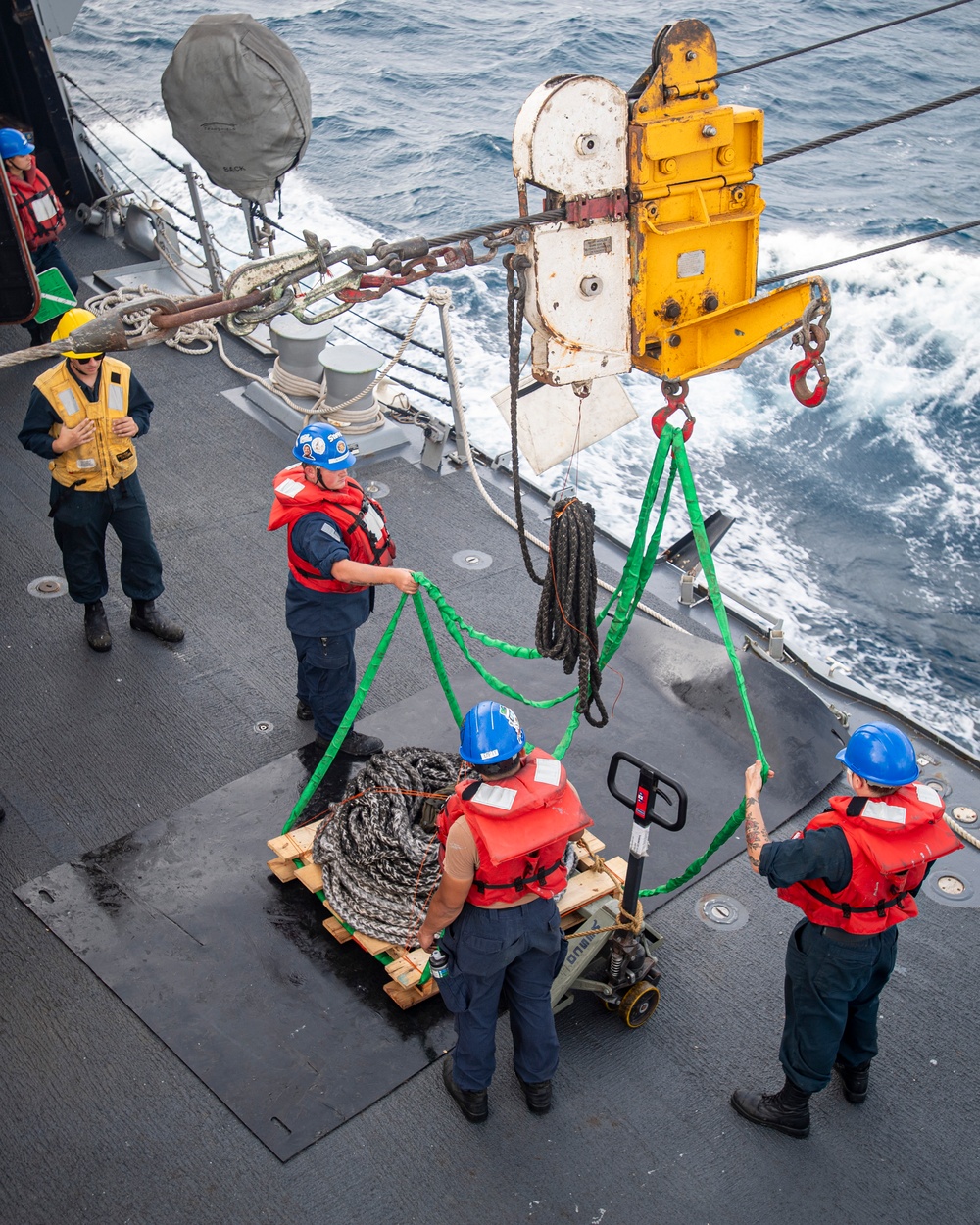 USS Hgbee Conducts Replenishment-at-Sea from the Midships