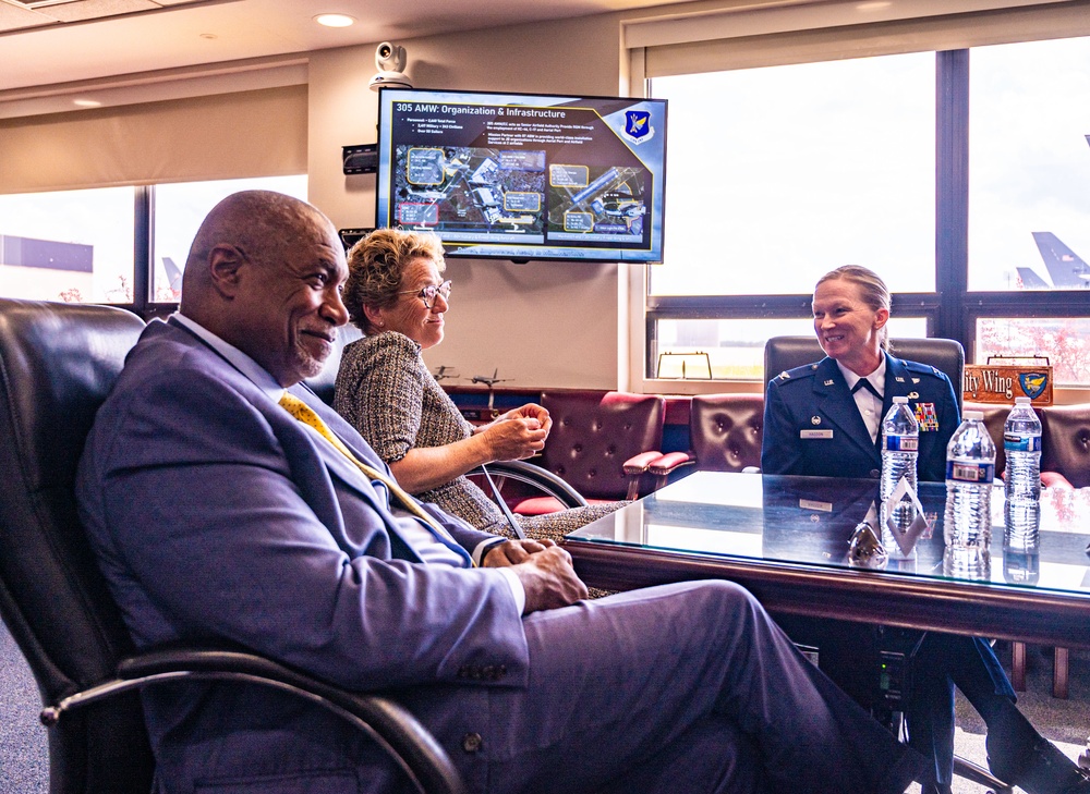 JB MDL hosts U.S. Representatives Houlahan and Conaway