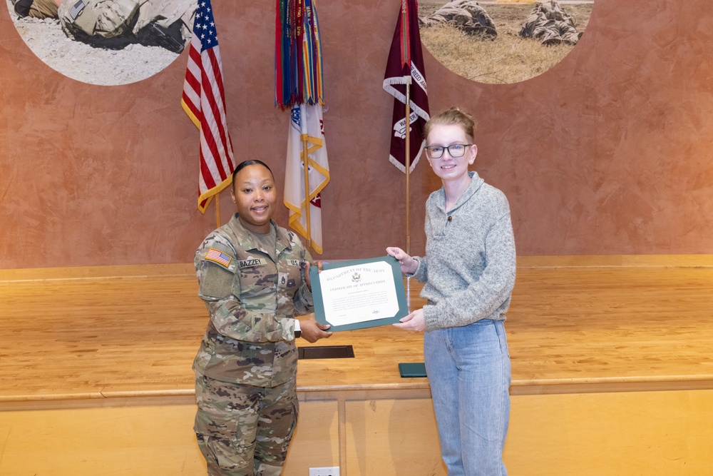 Sgt. Thien Hoang Reenlists in the Army