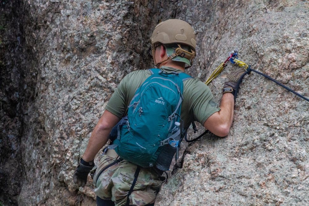 10th Special Operations Group (Airborne) SOMW Training