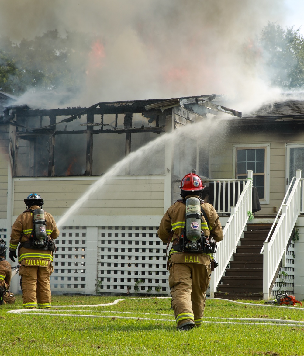 MCRD Parris Island Fire Department Fights House Fire