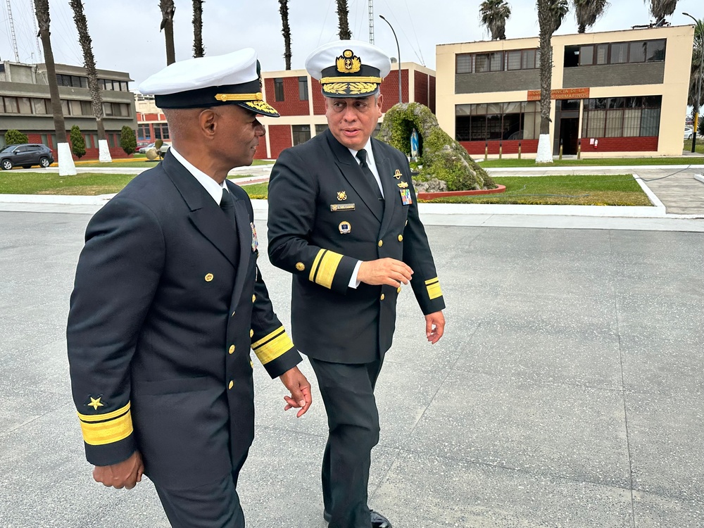 U.S. Naval War College president discusses deterrence, warfighting with South American and global military leaders in Peru