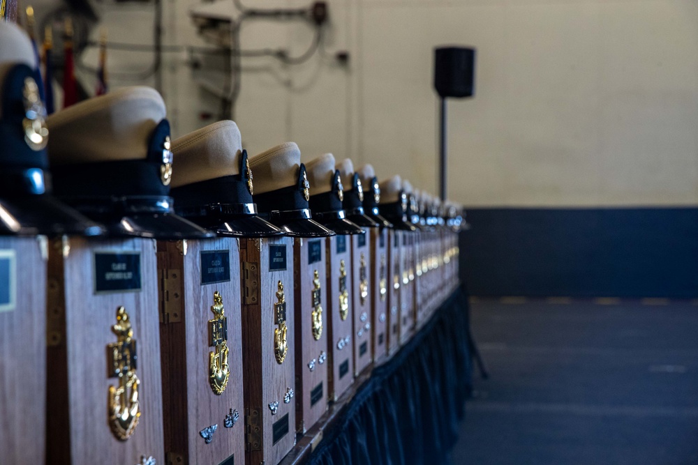 Abraham Lincoln hosts a chief pinning ceremony