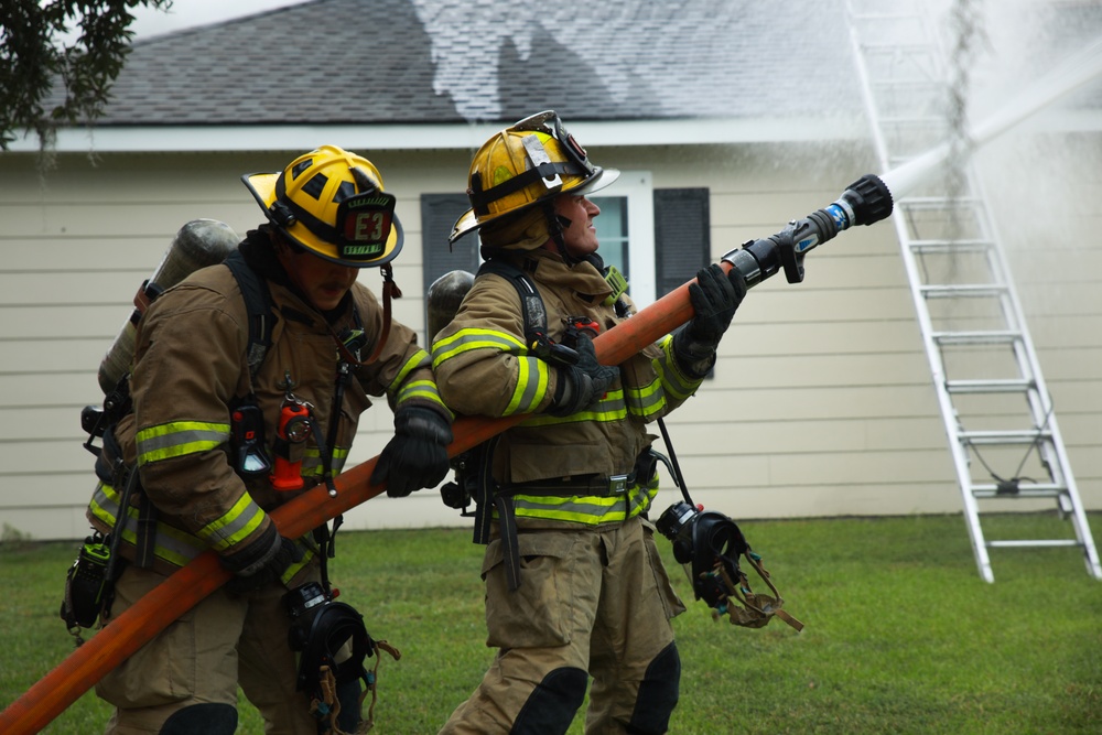 MCRD Parris Island Fire Department Fights House Fire