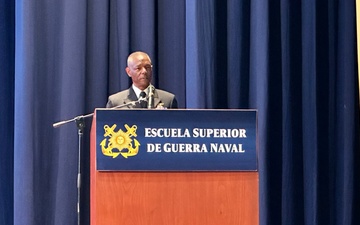 U.S. Naval War College president discusses deterrence, warfighting with South American and global military leaders in Peru