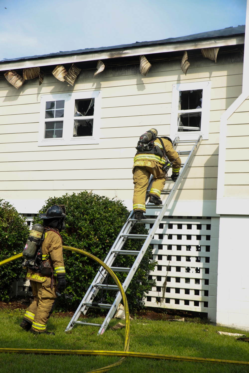 MCRD Parris Island Fire Department Fights House Fire
