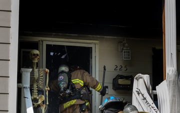 MCRD Parris Island Fire Department Fights House Fire