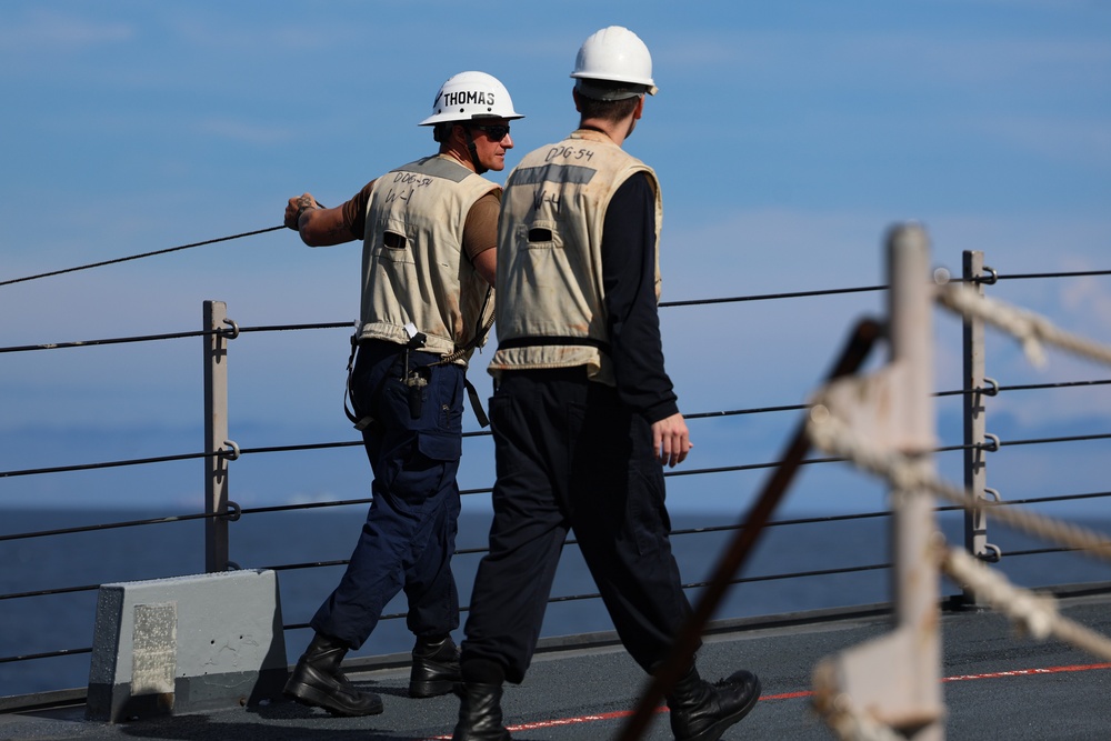 Freedom Edge 25 Replenishment At Sea