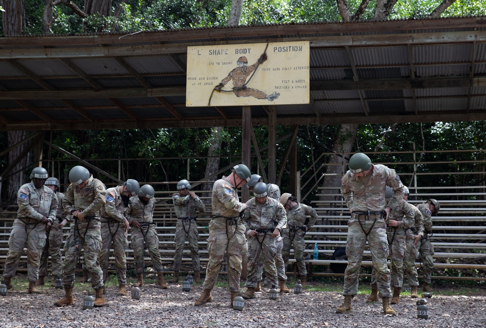 25th ID Enhances Readiness at Lightning Academy Air Assault Course